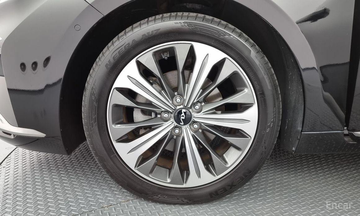  Kia K8