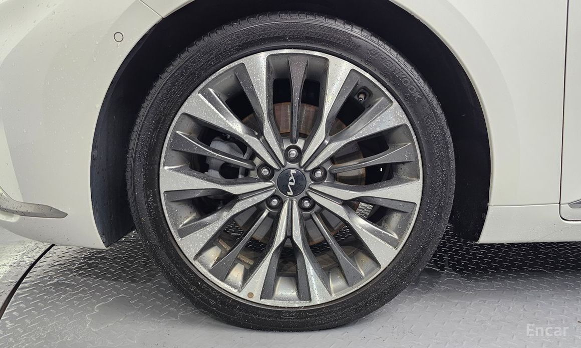  Kia K8