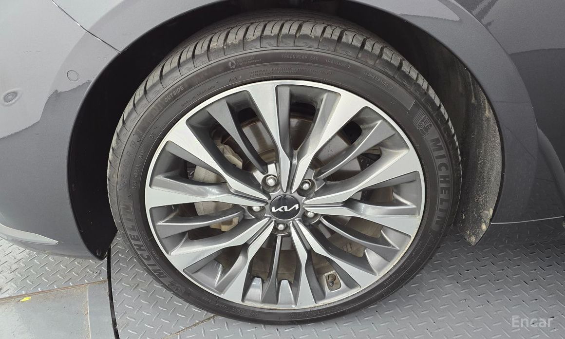  Kia K8