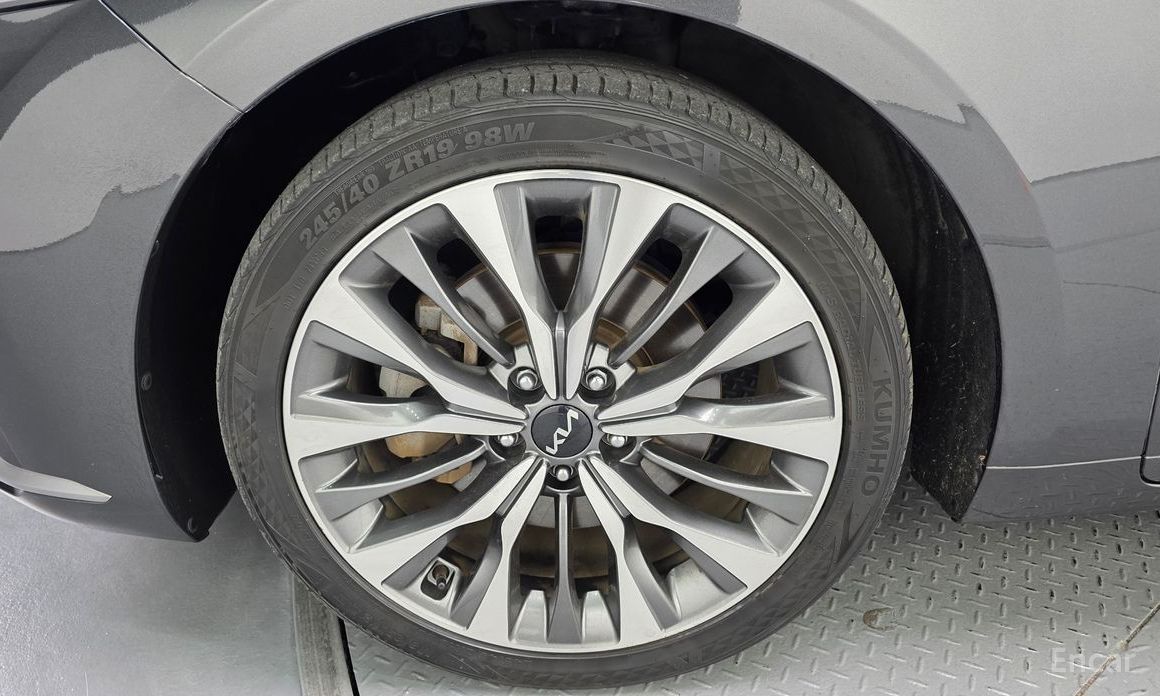  Kia K8