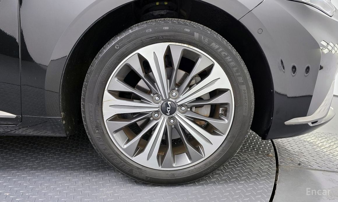  Kia K8