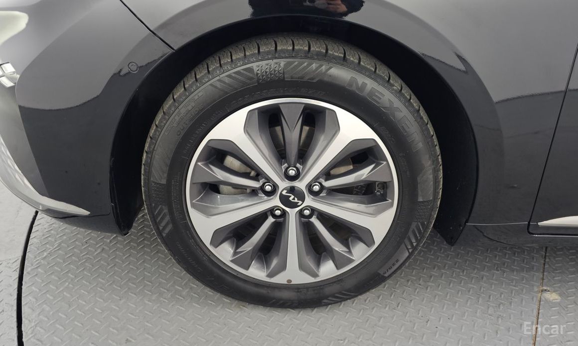  Kia K8