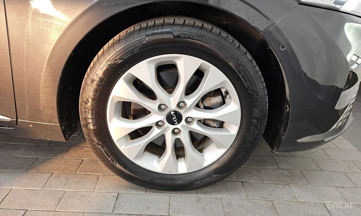  Kia K8
