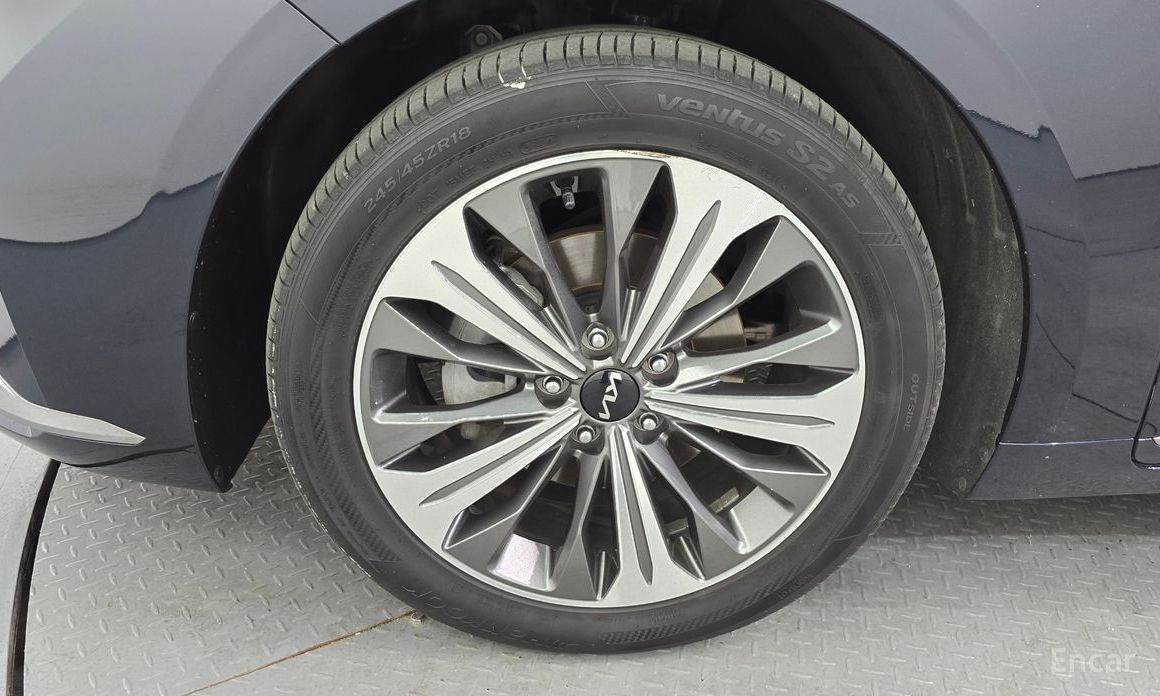  Kia K8