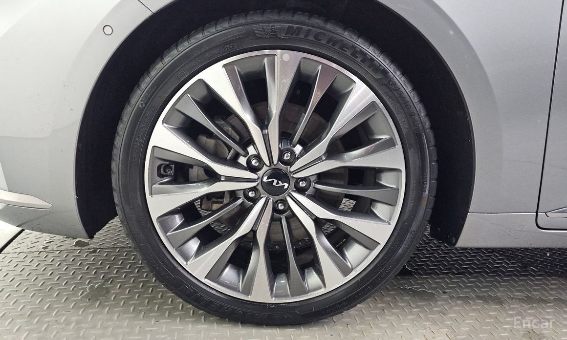  Kia K8
