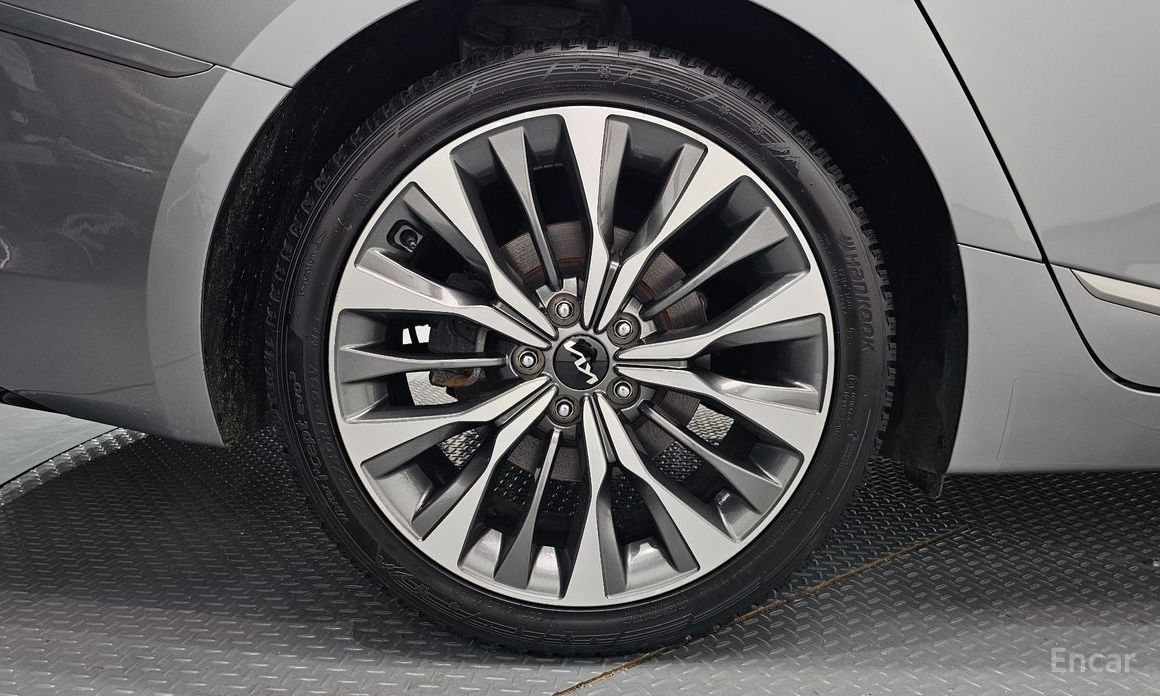  Kia K8