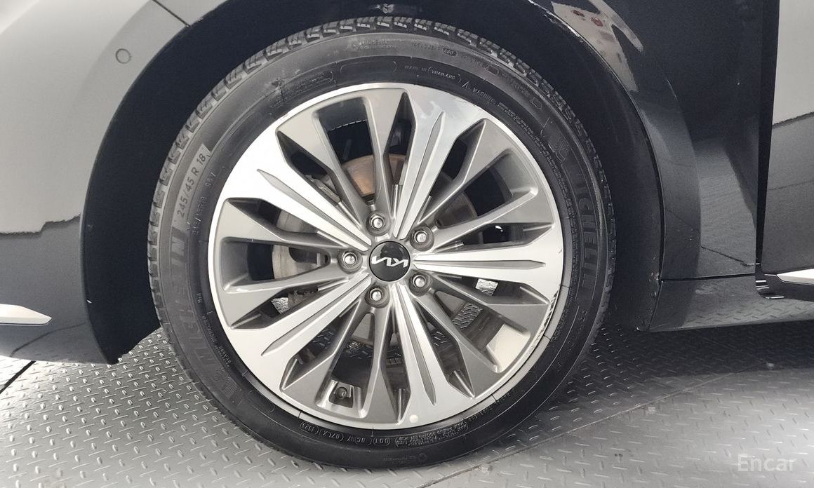  Kia K8