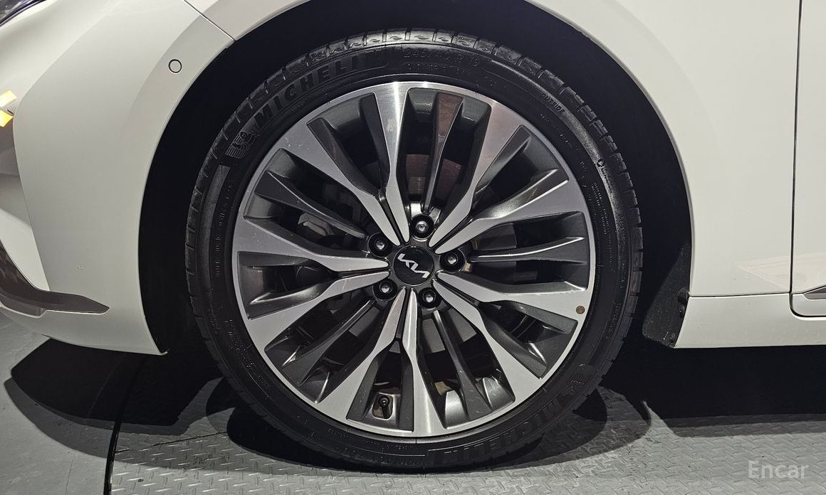  Kia K8