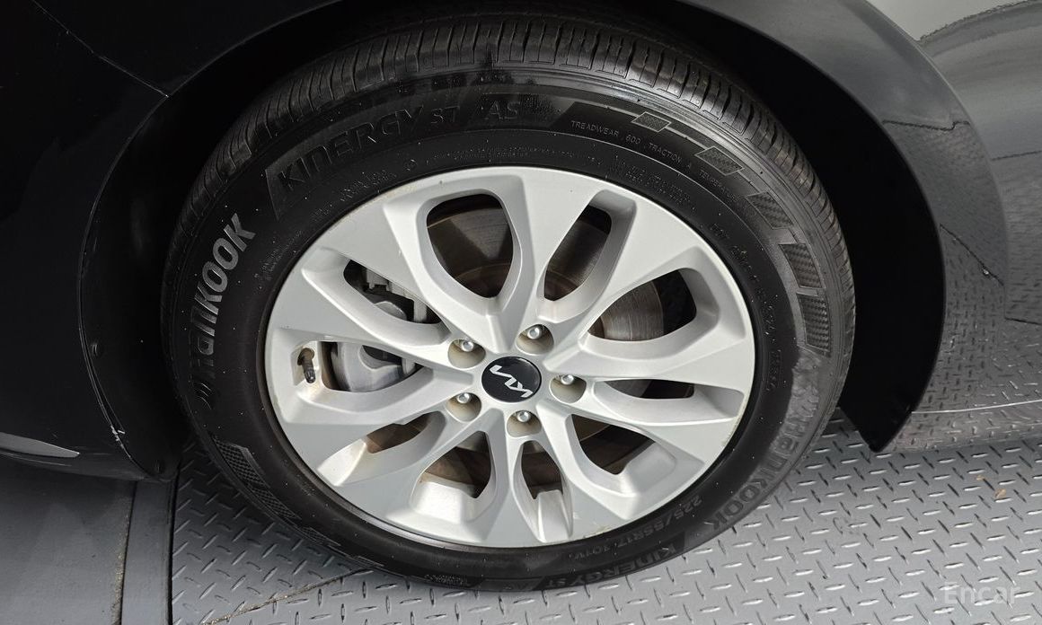  Kia K8