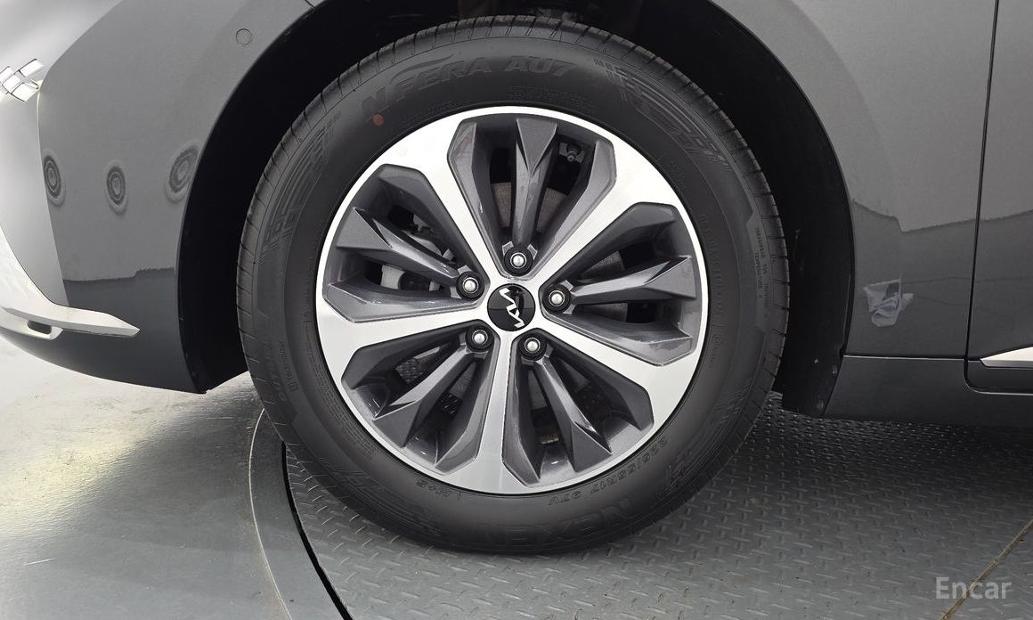  Kia K8