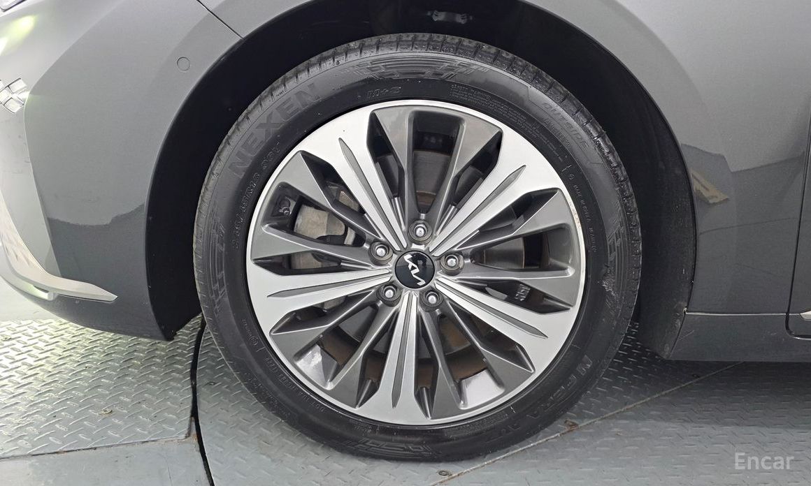  Kia K8