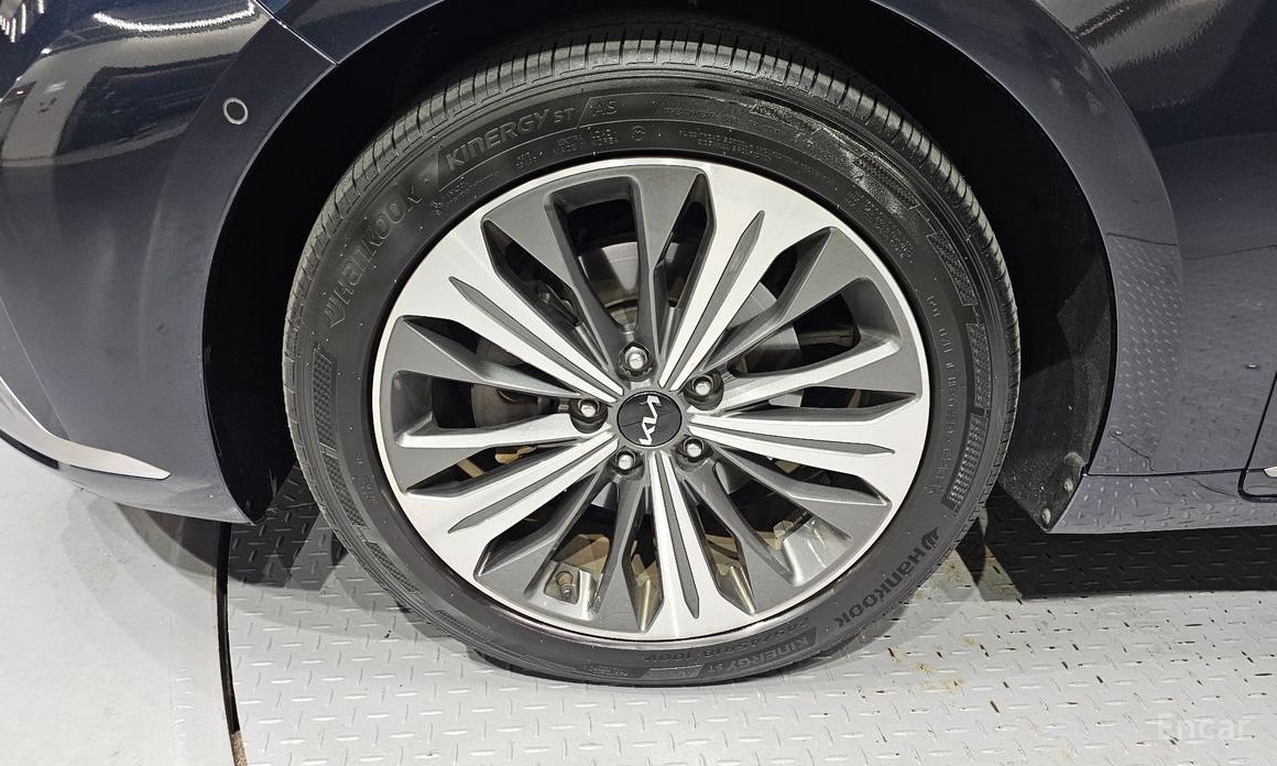  Kia K8