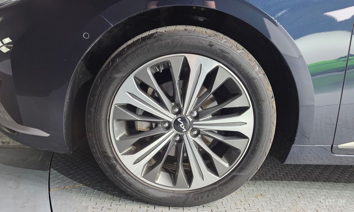  Kia K8