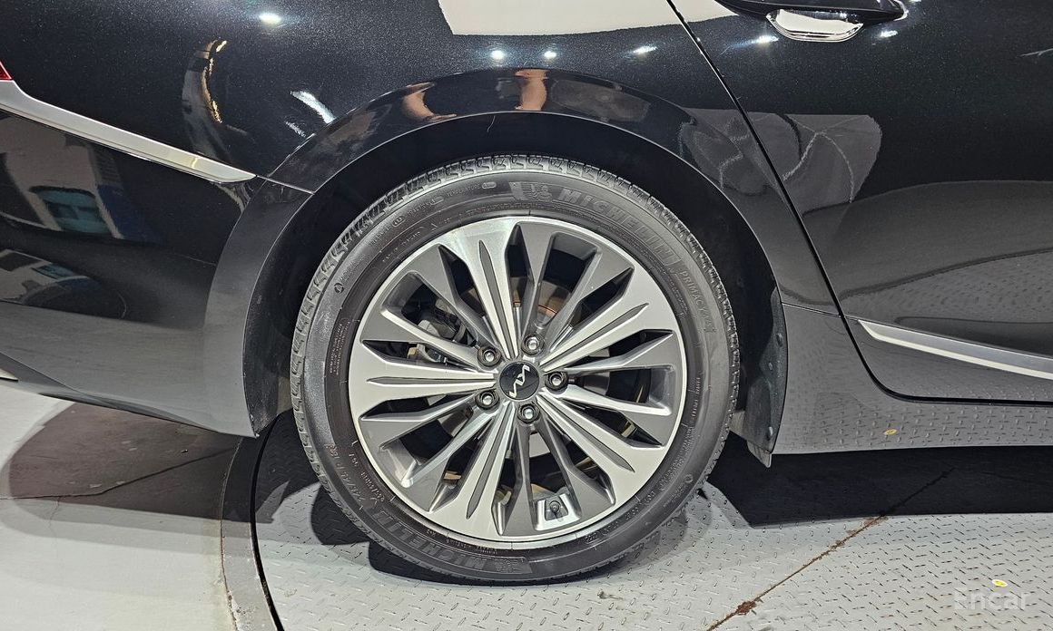  Kia K8