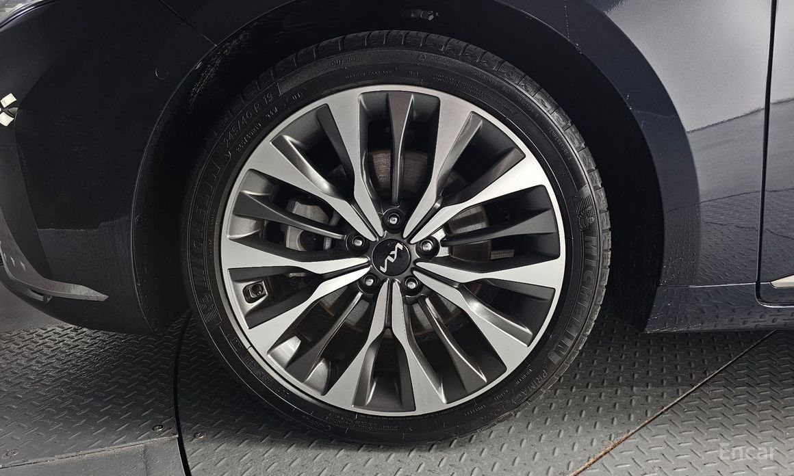  Kia K8