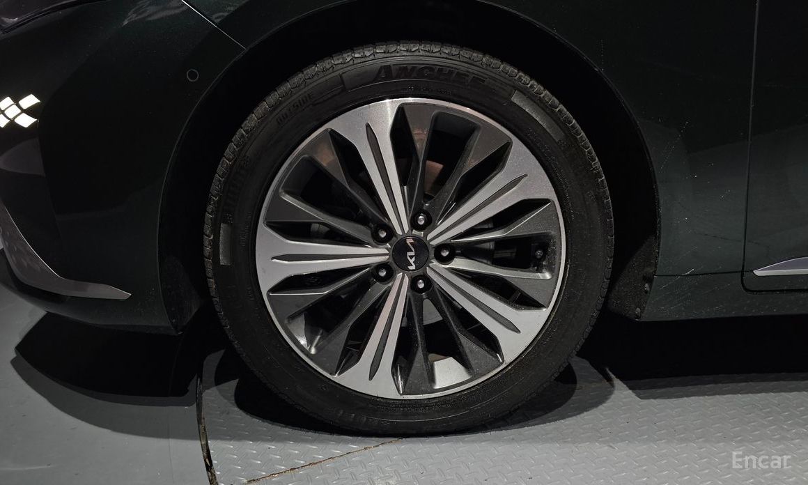  Kia K8