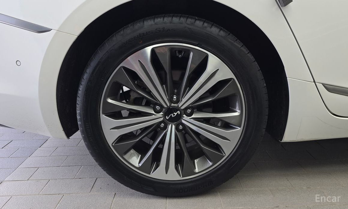  Kia K8