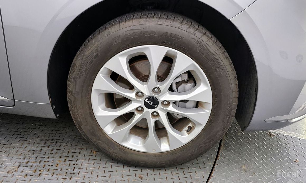  Kia K8