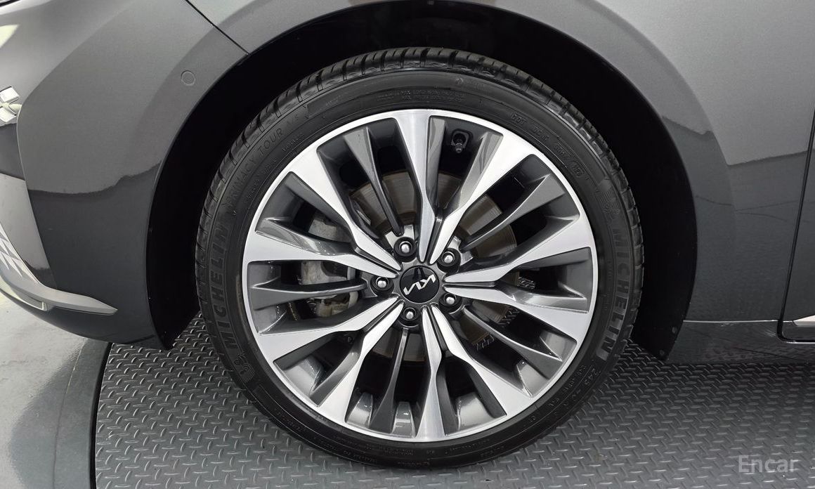  Kia K8