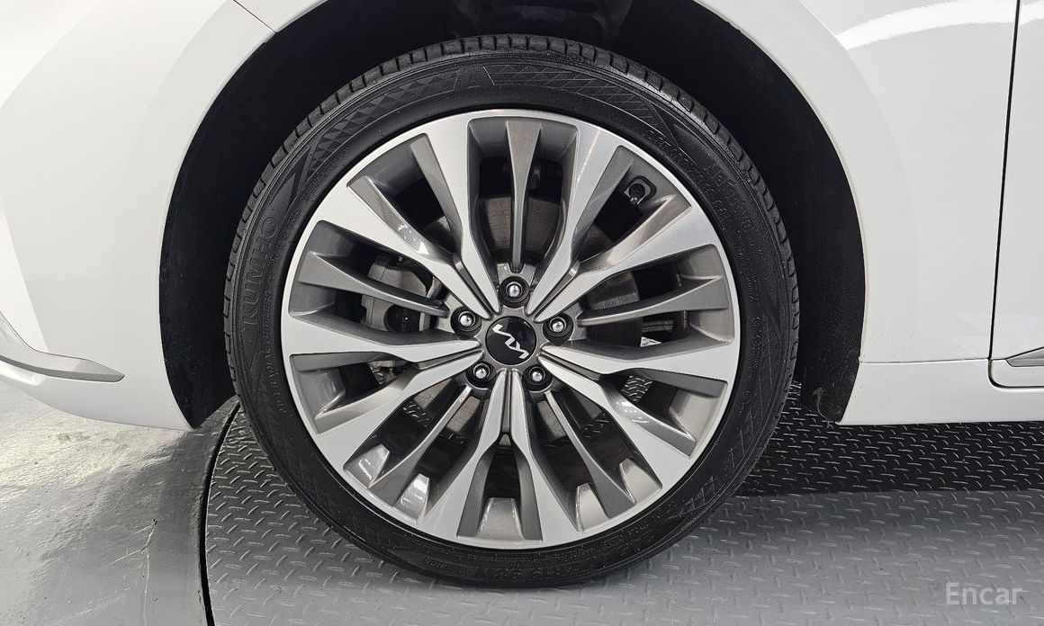  Kia K8