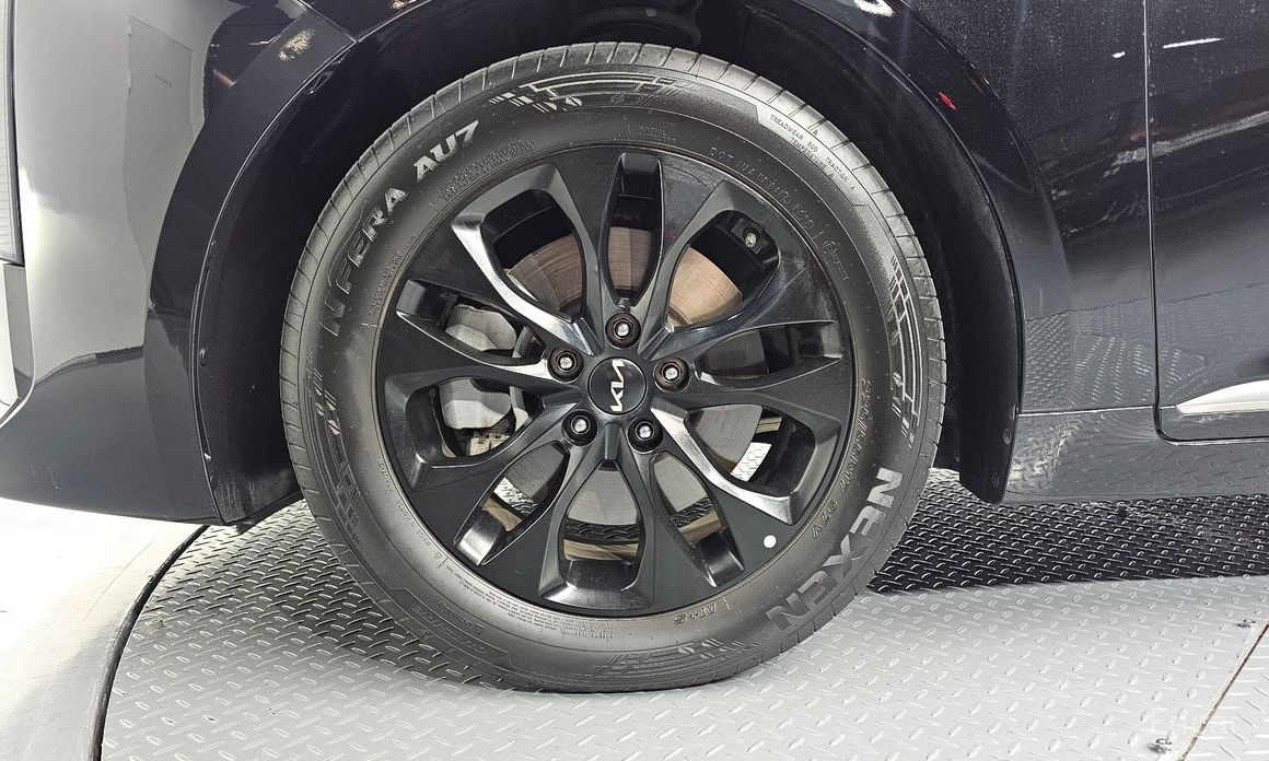  Kia K8