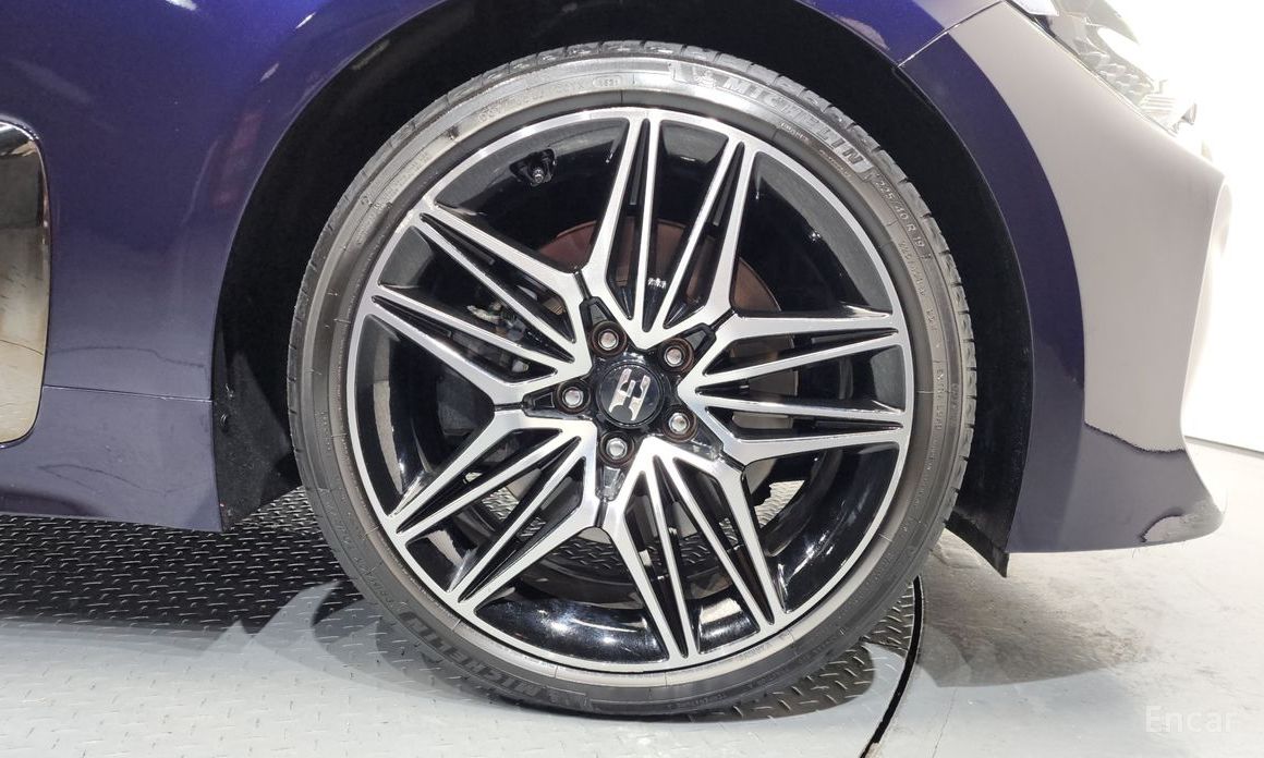  Kia Stinger