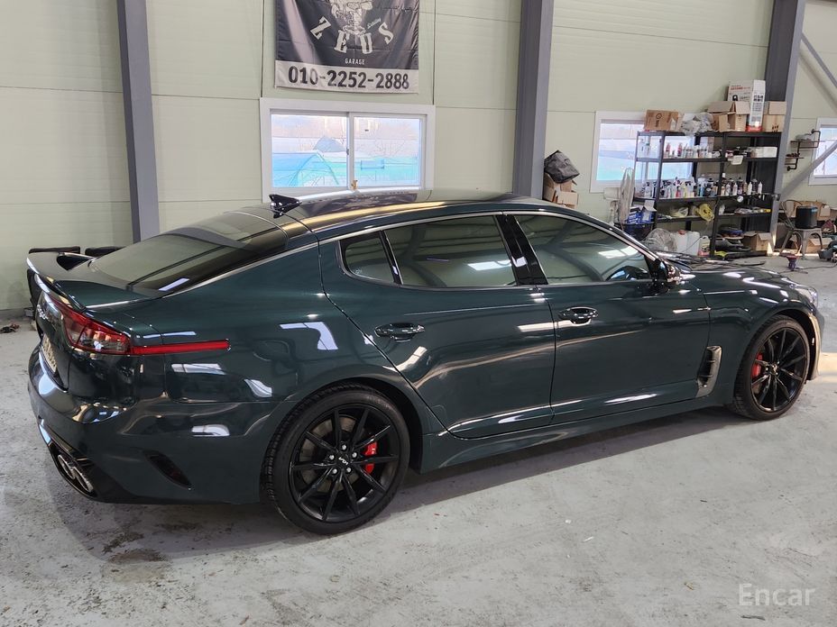 Kia Stinger