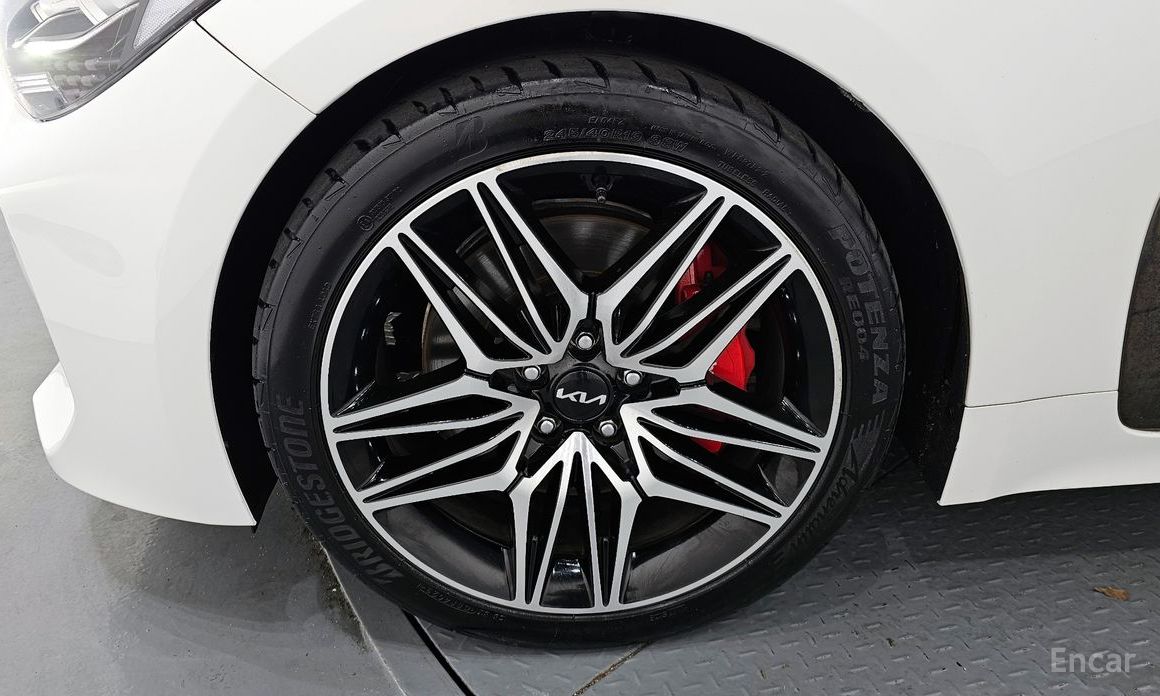  Kia Stinger