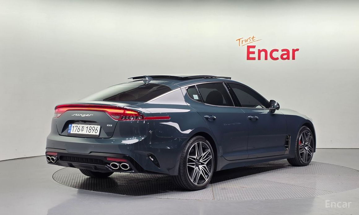  Kia Stinger