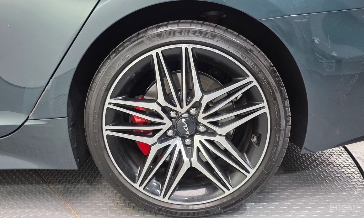  Kia Stinger