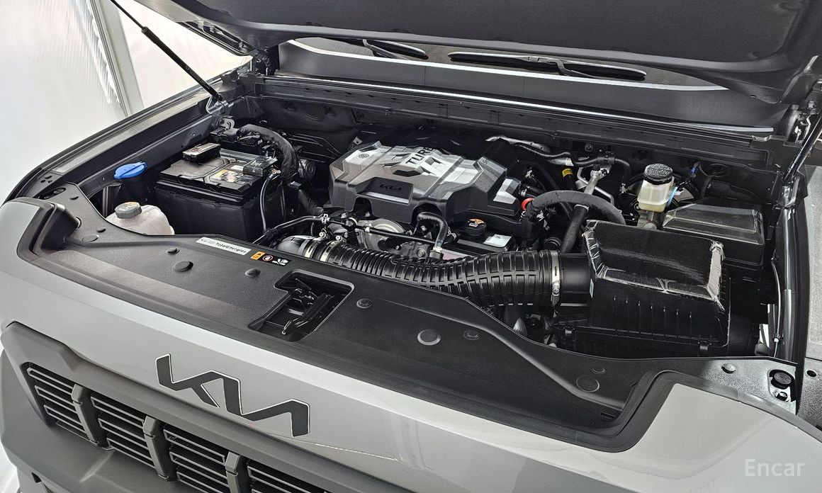  Kia Tasman