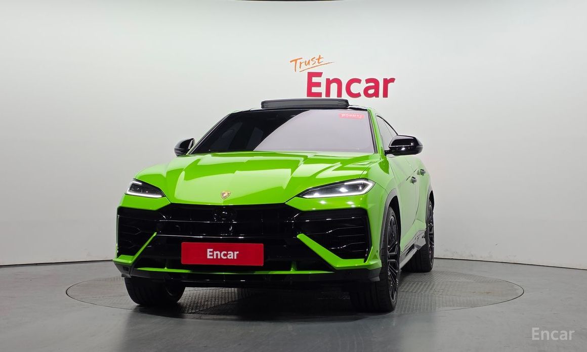  Lamborghini Urus
