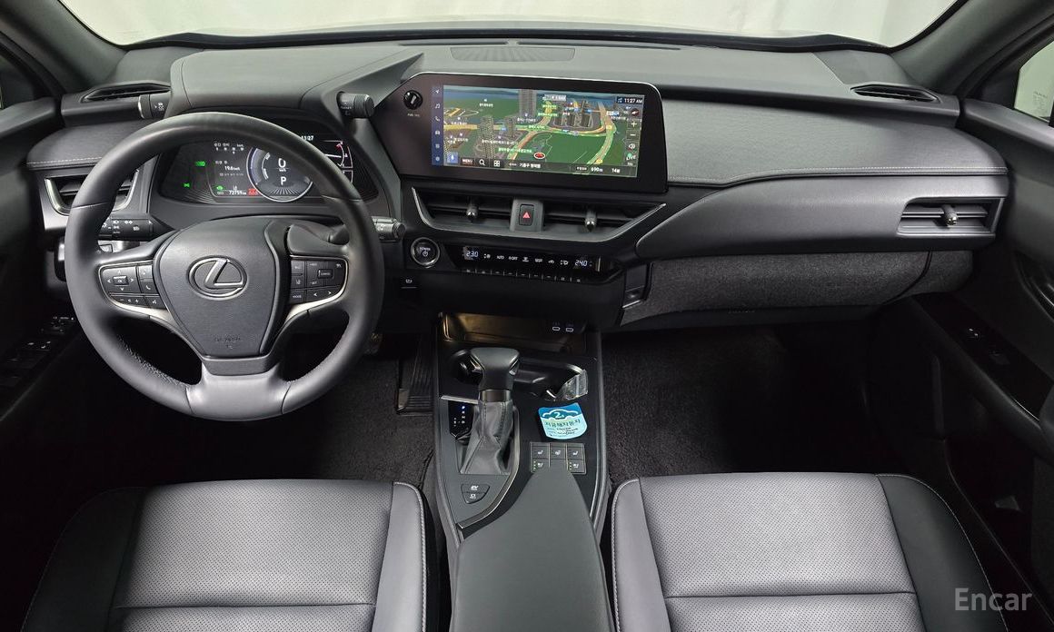  Lexus UX