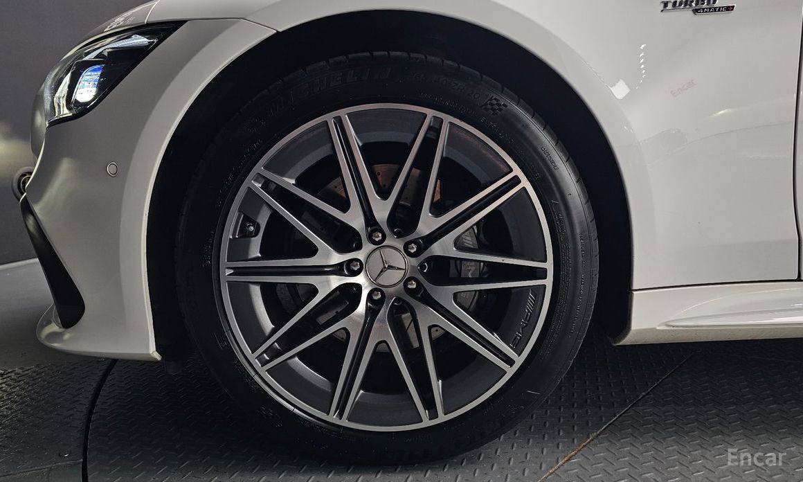  Mercedes-Benz AMG GT