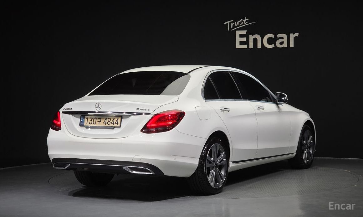  Mercedes-Benz C-Class