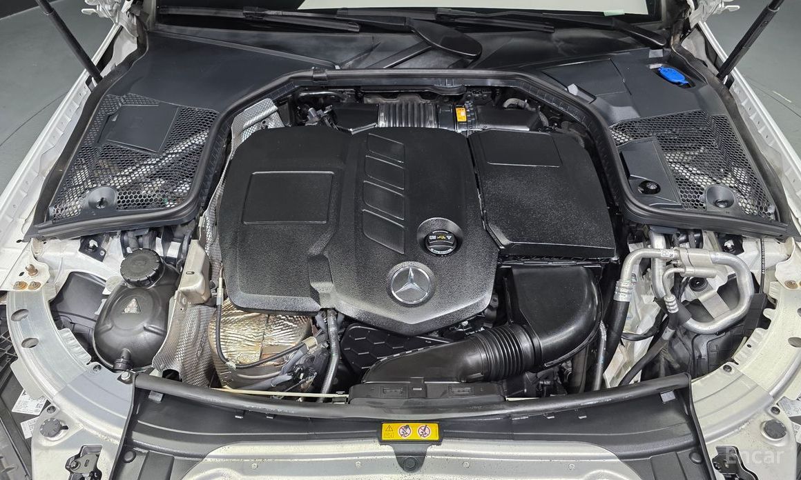  Mercedes-Benz C-Class