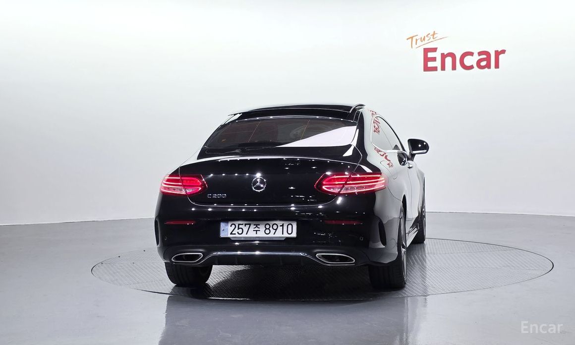  Mercedes-Benz C-Class