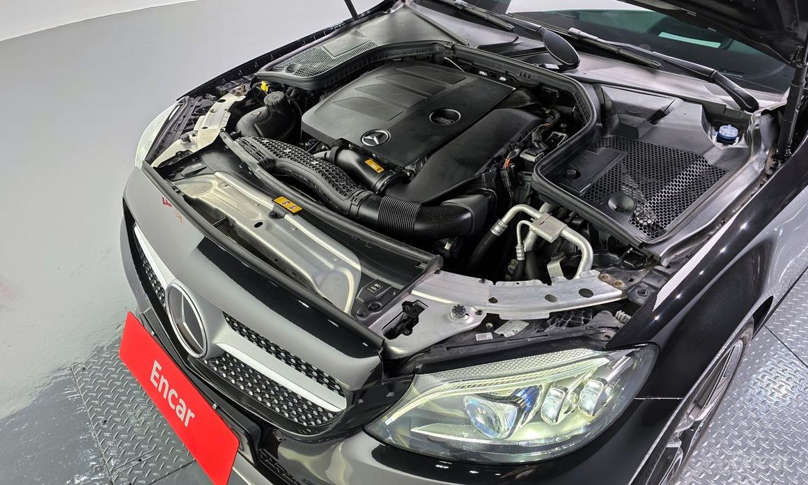  Mercedes-Benz C-Class