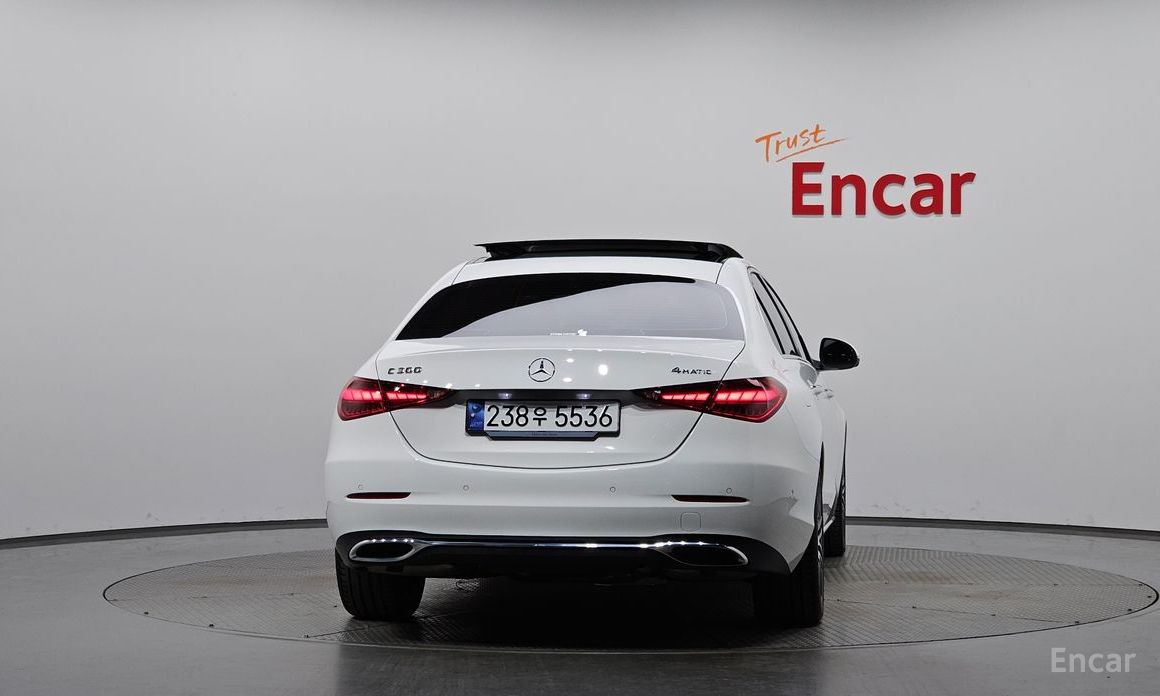  Mercedes-Benz C-Class