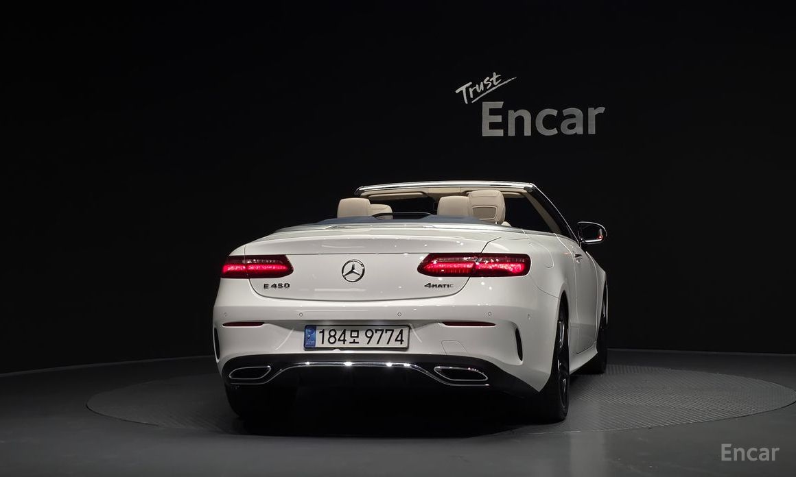  Mercedes-Benz E-Class