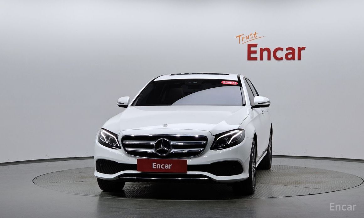  Mercedes-Benz E-Class