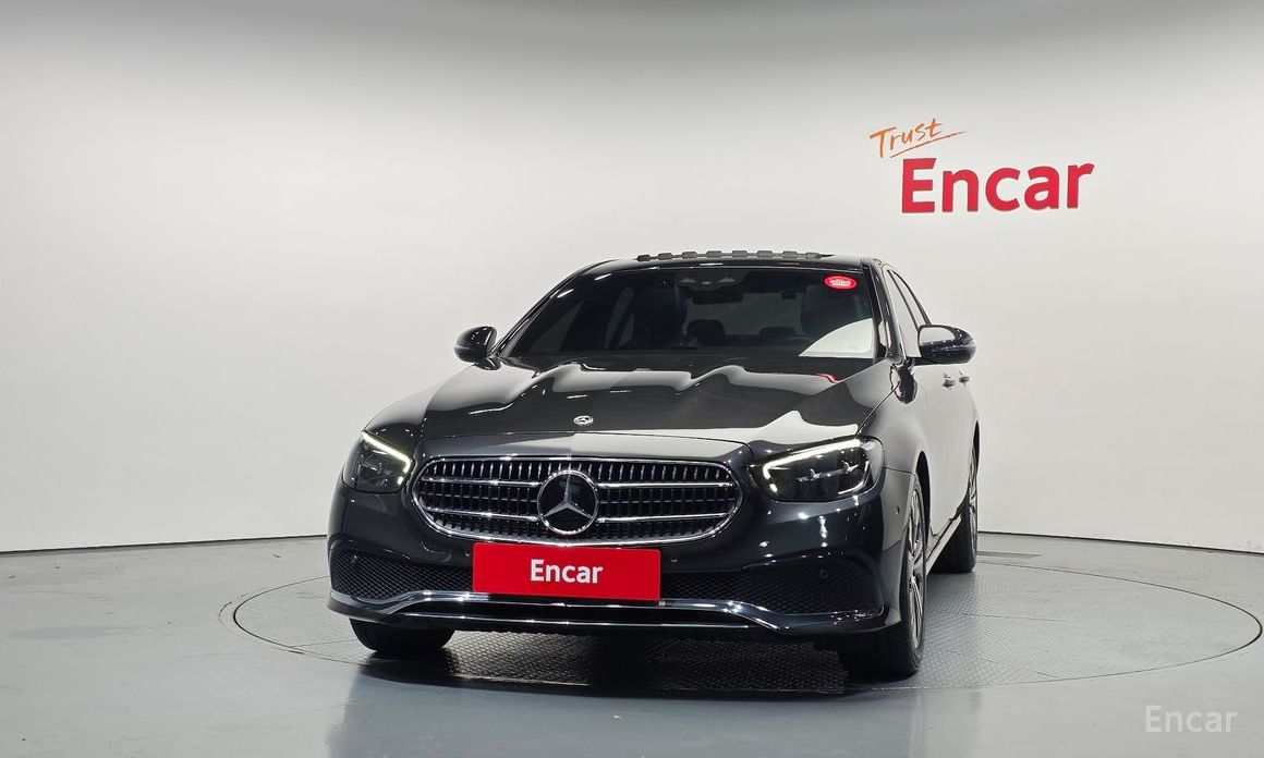 Mercedes-Benz E-Class