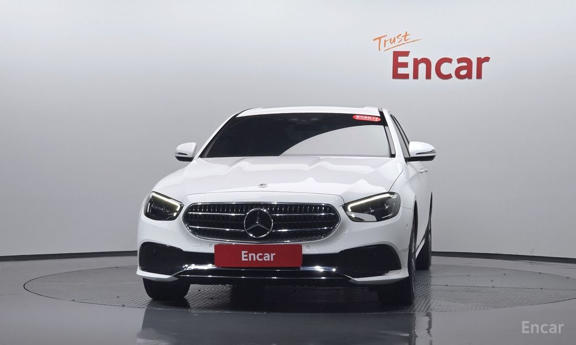  Mercedes-Benz E-Class