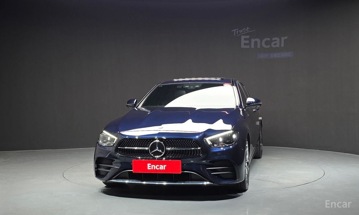  Mercedes-Benz E-Class