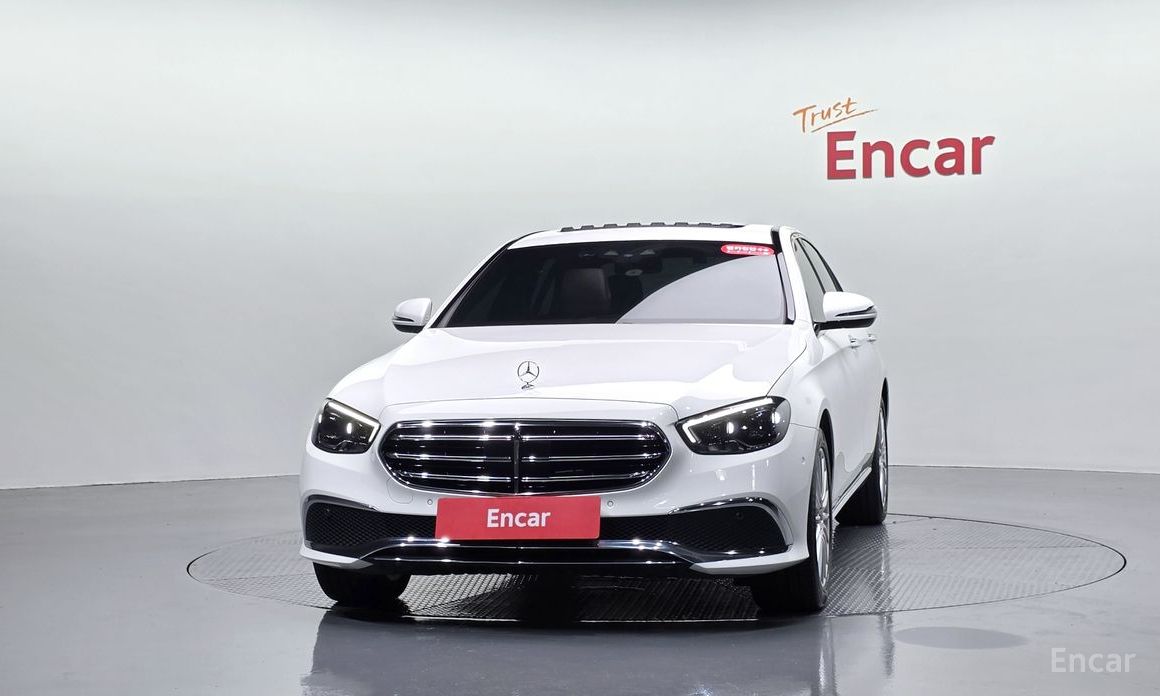  Mercedes-Benz E-Class