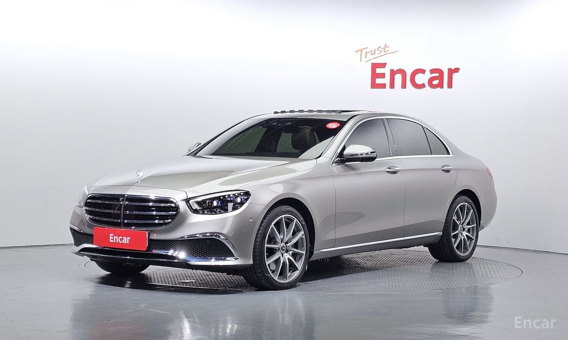  Mercedes-Benz E-Class