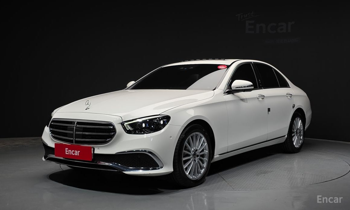  Mercedes-Benz E-Class