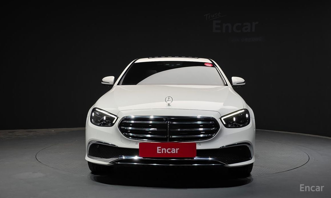  Mercedes-Benz E-Class