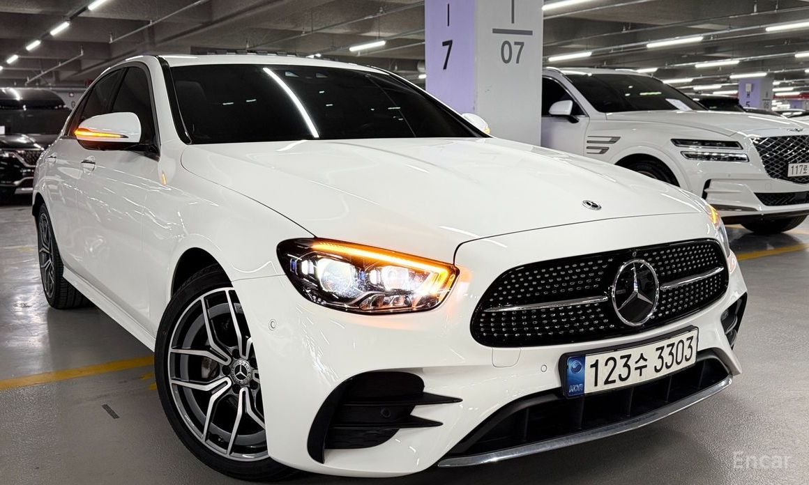  Mercedes-Benz E-Class