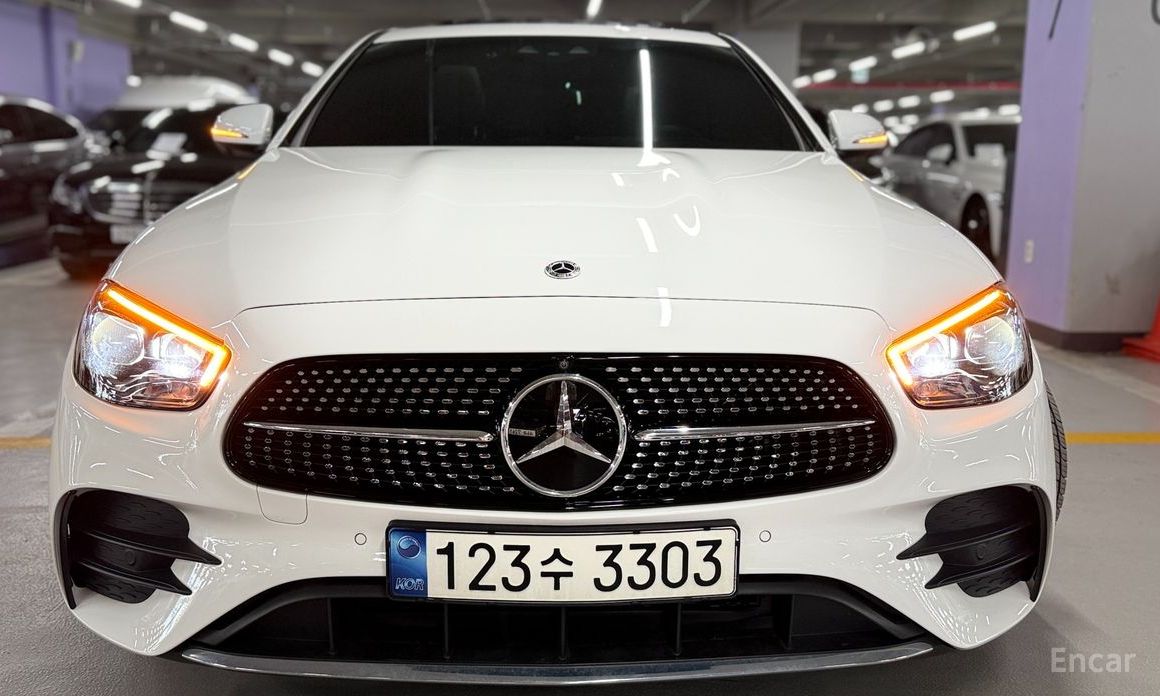  Mercedes-Benz E-Class